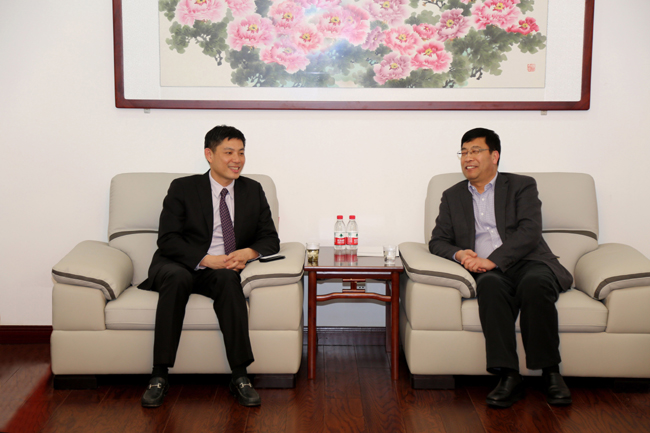 廣東英聯(lián)包裝股份有限公司董事長(cháng)、總經(jīng)理翁偉武一行到我公司訪(fǎng)談